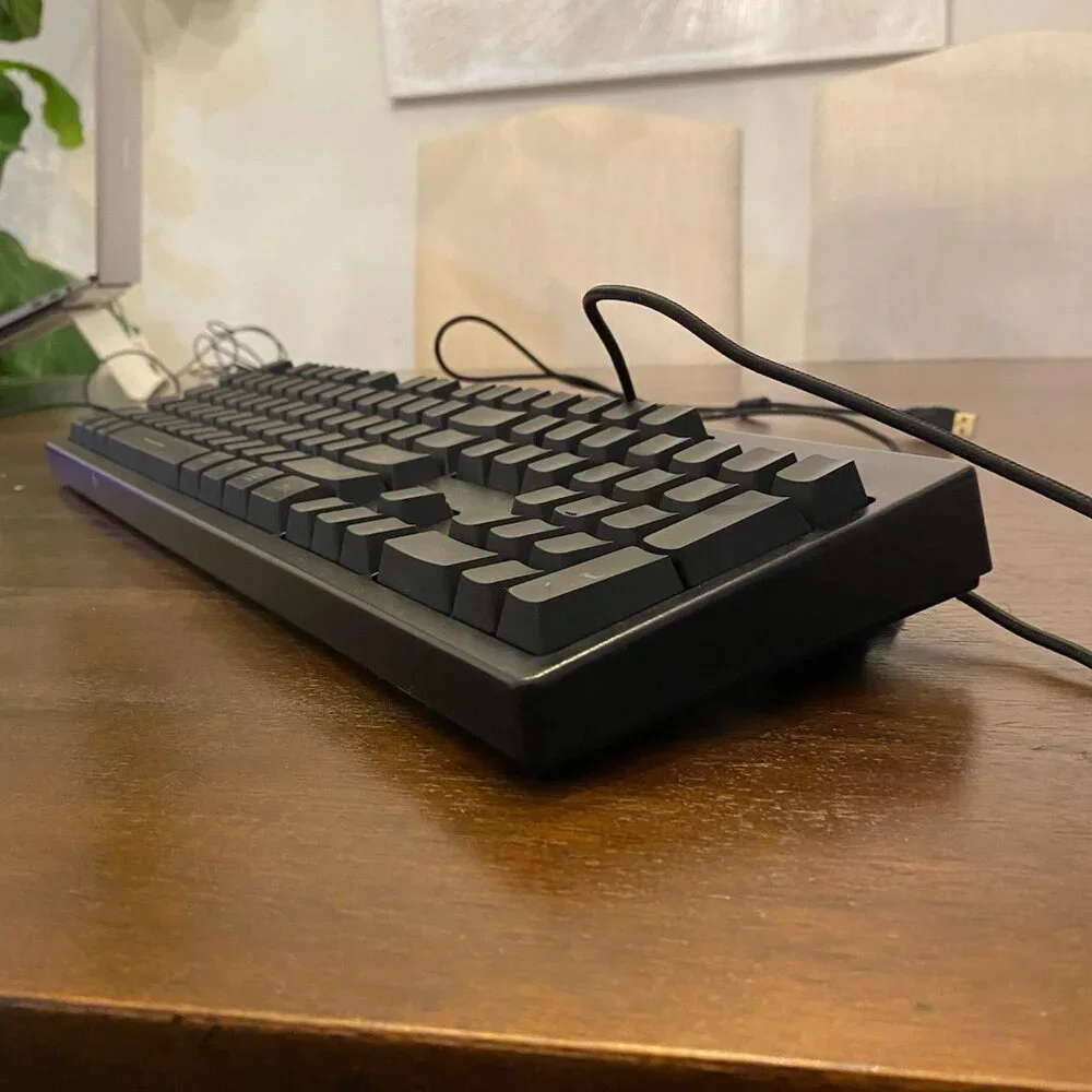 Computer Keyboard - Picture 2 of 4